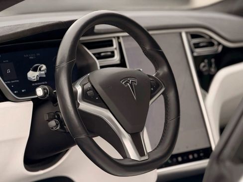 Used 2017 Tesla Model S 75D image 13