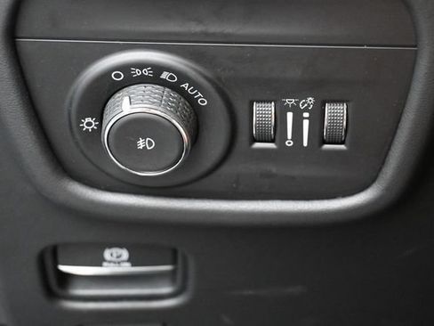Used 2021 Jeep Grand Cherokee L Summit AWD/4WD image 16
