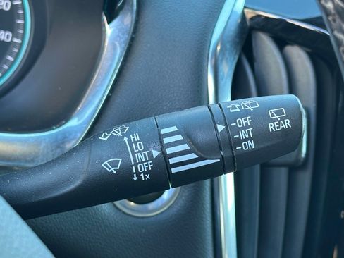 Used 2023 Chevrolet Traverse RS image 24