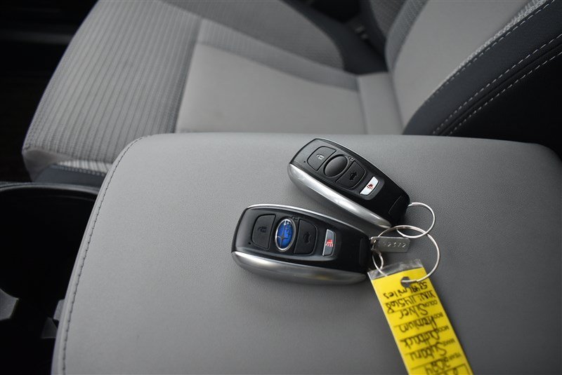 Used 2024 Subaru Outback Premium AWD/4WD image 17