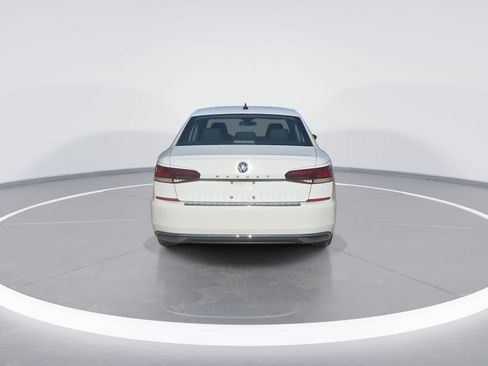 Used 2021 Volkswagen Passat 2.0T SE FWD image 7