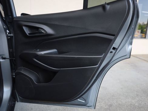 Used 2024 Chevrolet Trax LT FWD image 22