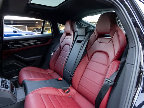 Certified 2024 Porsche Panamera image 44