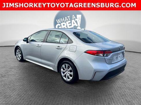 Used 2023 Toyota Corolla LE image 6