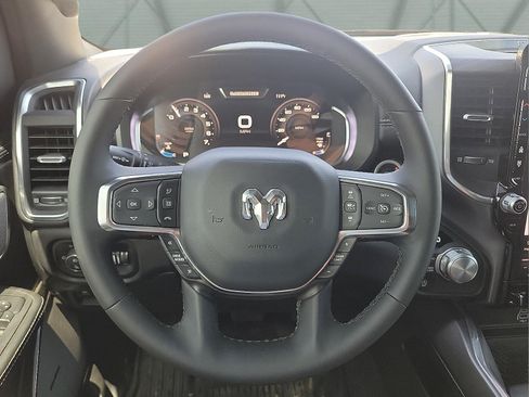 Used 2025 RAM 1500 Laramie AWD/4WD image 28