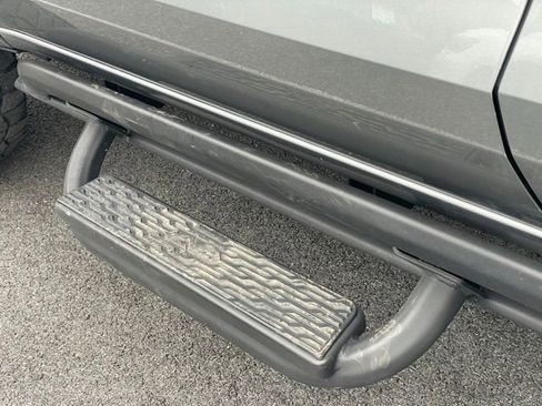 Used 2023 Chevrolet Colorado ZR2 w/ ZR2 Convenience Package III image 29