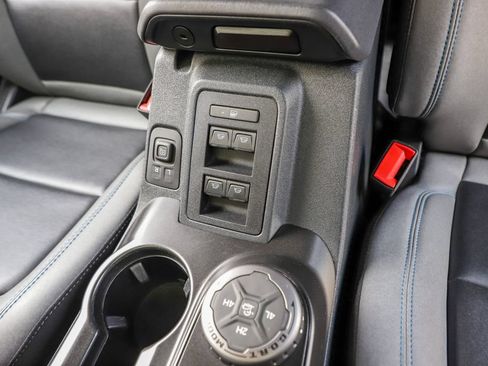 Used 2023 Ford Bronco Black Diamond AWD/4WD image 25