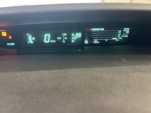 Used 2011 Toyota Prius Two image 30