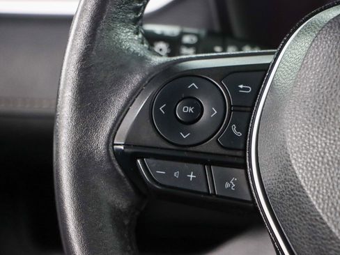 Used 2021 Toyota RAV4 XLE Premium image 13