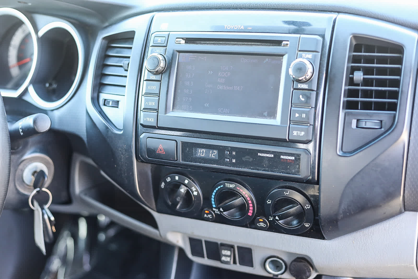 Used 2013 Toyota Tacoma 2WD Access Cab w/ Convenience Pkg image 17