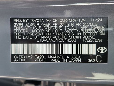 Used 2024 Toyota Prius XLE FWD image 25