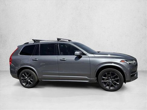 Used 2018 Volvo XC90 T6 Momentum w/ Convenience Package AWD/4WD image 4