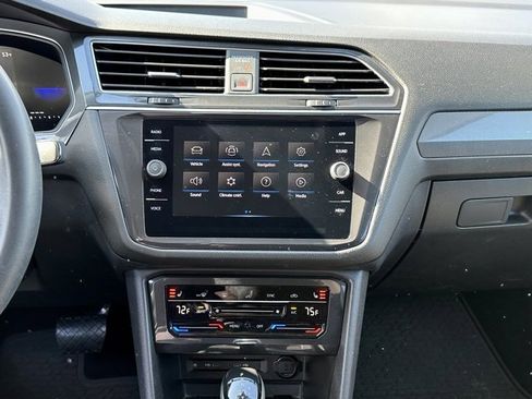 Used 2023 Volkswagen Tiguan SE image 25