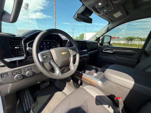 Used 2026 Chevrolet Silverado 3500 LT w/ All Star Edition AWD/4WD image 14