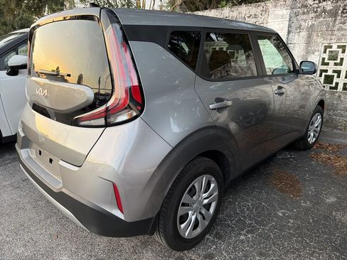 Certified 2025 Kia Soul LX FWD image 8