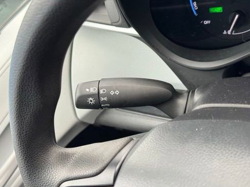 Certified 2025 Toyota Sienna LE image 31