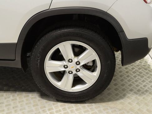 Used 2018 Chevrolet Trax LT w/ LT Convenience Package AWD/4WD image 38
