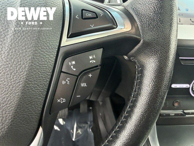 Used 2017 Ford Edge Titanium w/ Equipment Group 301A AWD/4WD image 15