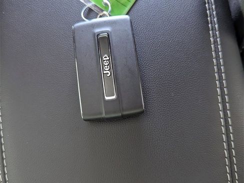 New 2025 Jeep Grand Cherokee Laredo X w/ Luxury Tech Group I image 32