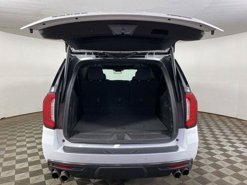 Used 2023 GMC Yukon XL AT4 w/ AT4 Premium Plus Package AWD/4WD image 23