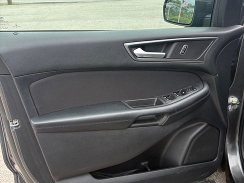 Used 2016 Ford Edge SE AWD/4WD image 10