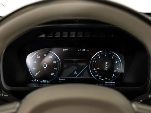 Used 2020 Volvo XC90 T5 Momentum image 19