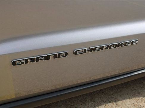 Certified 2021 Jeep Grand Cherokee Limited w/ Trailer Tow Group IV image 11