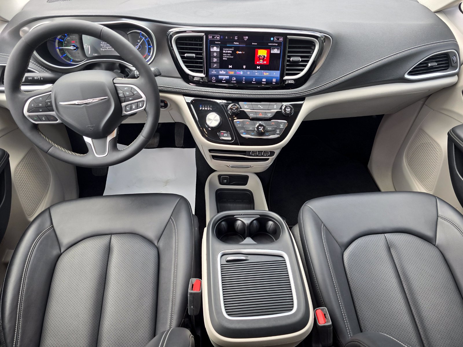 Used 2024 Chrysler Pacifica Limited FWD image 18