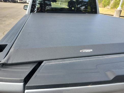 Certified 2024 GMC Sierra 1500 SLT image 13