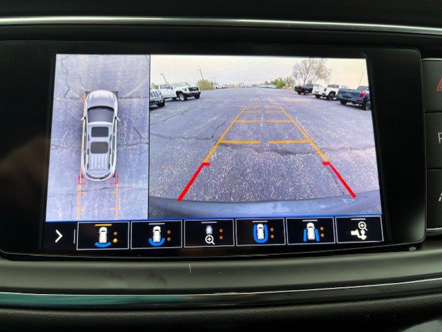 Used 2021 Buick Enclave Avenir w/ Avenir Technology Package FWD image 24
