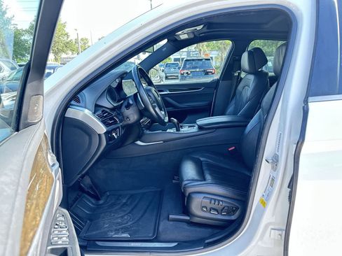 Used 2017 BMW X6 sDrive35i RWD image 2