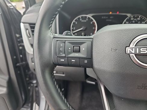 Used 2025 Nissan Rogue SV AWD/4WD image 20