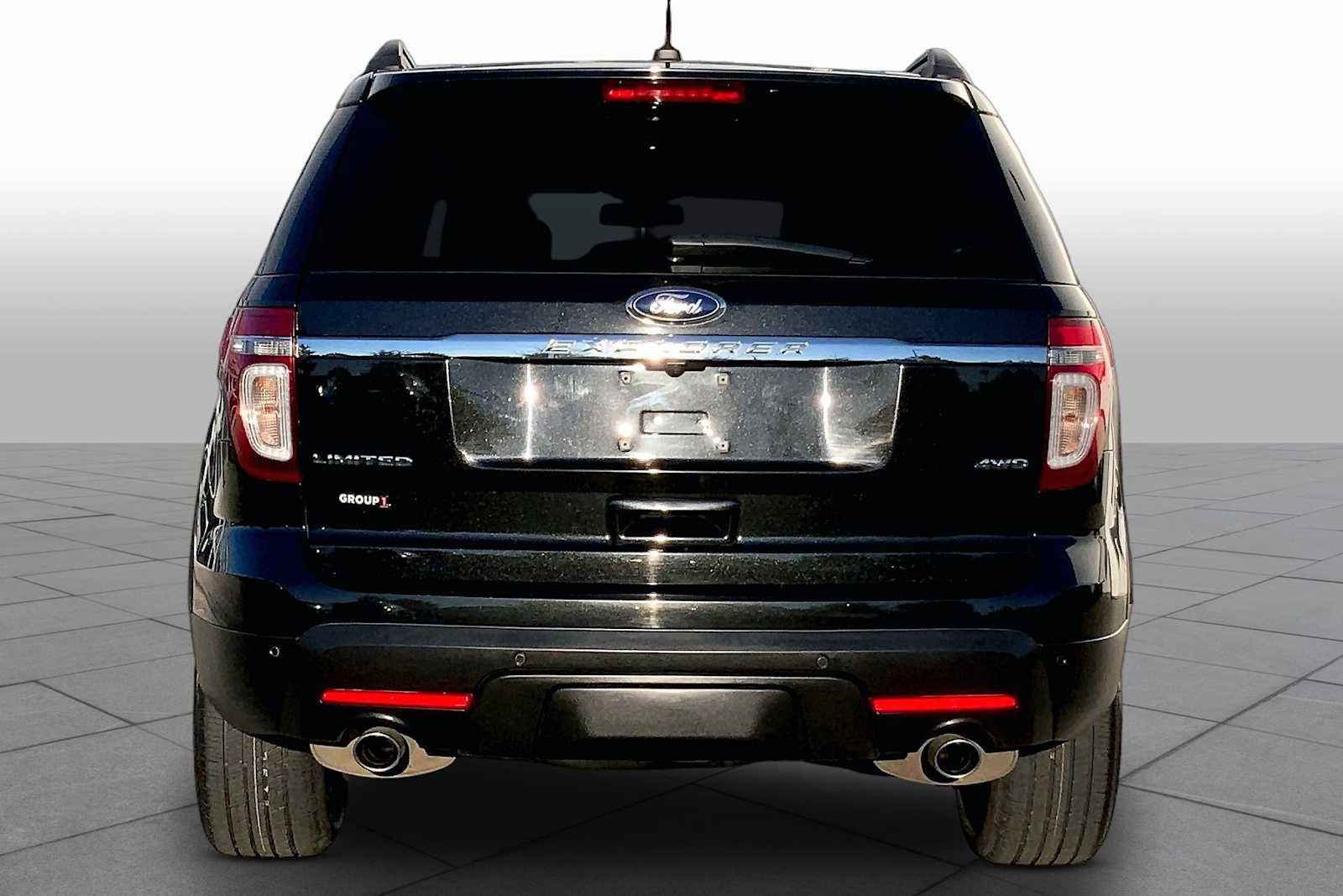 Used 2015 Ford Explorer Limited w/ Equipment Group 302A AWD/4WD image 5