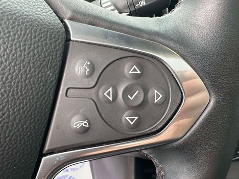 Used 2023 Chevrolet Traverse RS AWD/4WD image 21