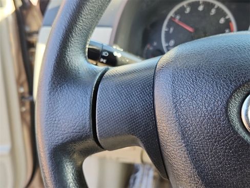 Used 2013 Toyota Corolla L image 20