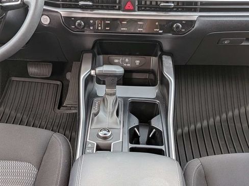 Used 2025 Kia Sorento LX FWD image 20