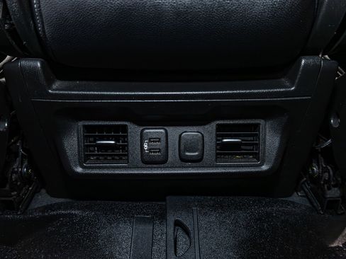 Used 2021 Chevrolet Silverado 1500 RST image 22