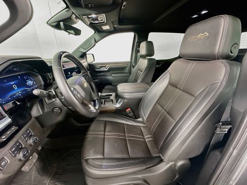 Used 2023 Chevrolet Silverado 1500 High Country AWD/4WD image 21