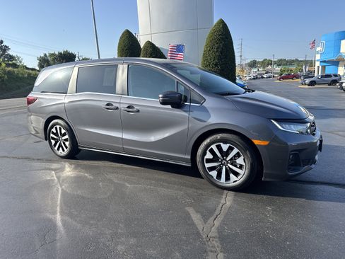Used 2025 Honda Odyssey EX-L image 1