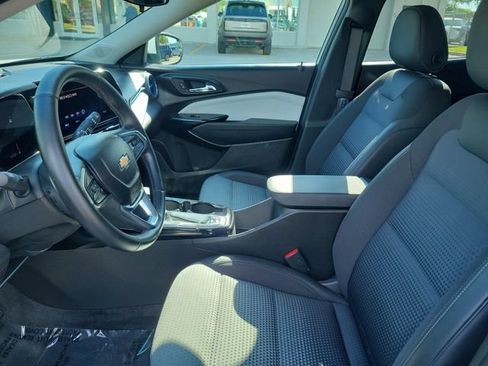 Used 2024 Chevrolet Trax LT w/ Driver Confidence Package FWD image 18
