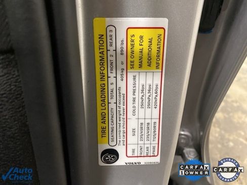 Used 2025 Volvo S60 B5 Core image 89