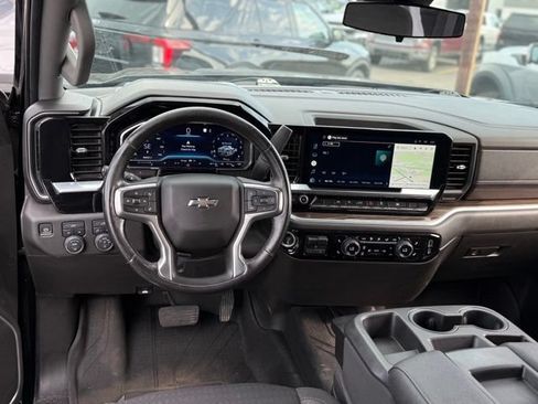 Used 2022 Chevrolet Silverado 1500 RST w/ Protection Package AWD/4WD image 6