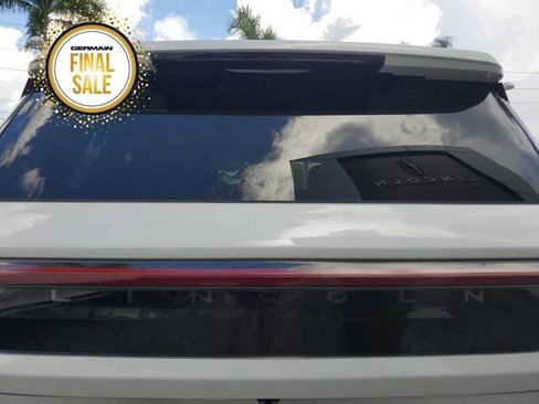 New 2025 Lincoln Navigator Black Label image 14