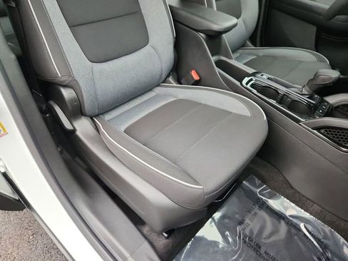 Used 2023 Chevrolet TrailBlazer LS image 24