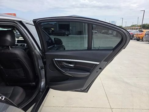 Used 2017 BMW 330i Sedan RWD image 16