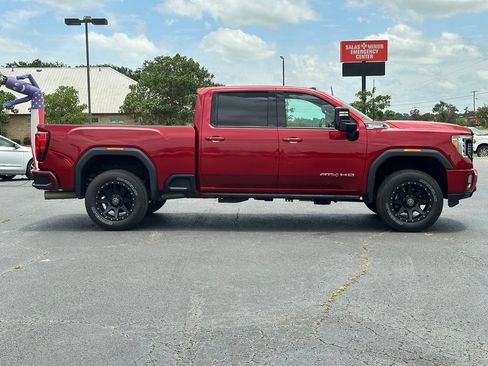 Used 2022 GMC Sierra 2500 AT4 w/ AT4 Preferred Package AWD/4WD image 4