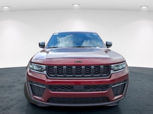 New 2026 Jeep Grand Cherokee Altitude AWD/4WD image 4