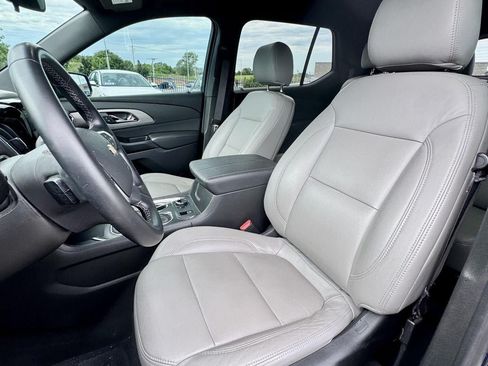 Used 2023 Chevrolet Traverse LT AWD/4WD image 18
