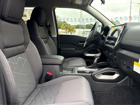 New 2026 Nissan Frontier SV image 10