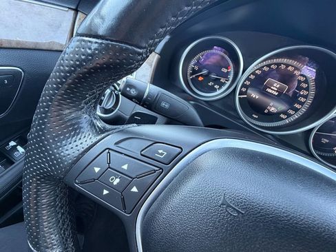 Used 2016 Mercedes-Benz E 350 4MATIC Sedan w/ Premium Package image 31